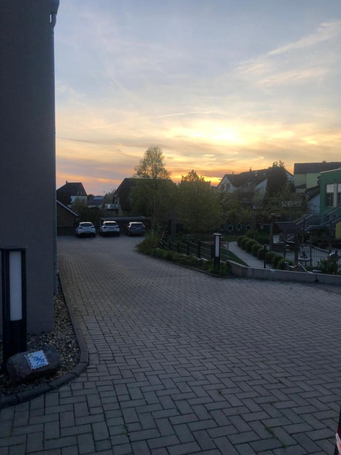 Moderne Wohnung Mit 4 Betten ボーフム エクステリア 写真
